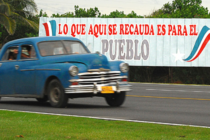 Pancarta en La Habana (Foto: Raquel Pérez)