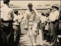 Tom Graveney playing for Worcestershire