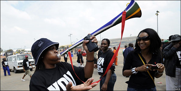 vuvuzela595afp.jpg
