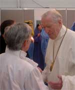 Gwyn Jones, cyn gludydd y cledd