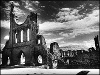 Review: This Spectred Isle