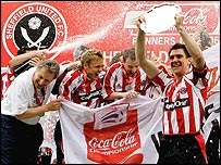 United celebrate promotion