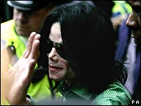 Jackson está vivendo fora dos Estados Unidos
