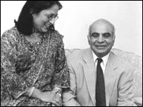 Ehsan-ul-Haq and his wife