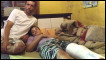 Magno de Jesus Andrade e o filho Pedro (foto: Rafael Spuldar / BBC Brasil)