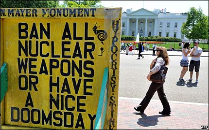 Manifestación anti nuclear frente a la Casa Blanca