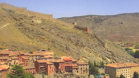 Rhan o glawr y llyfr