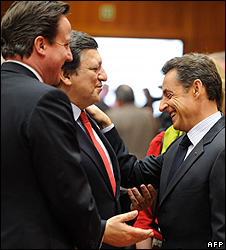 French President Nicolas Sarkozy (right) with European Commission President Jose Manuel Barroso (centre) and UK Prime Minister David Cameron, 11 Mar 11