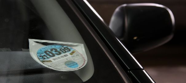 Car tax disc expiring 2009