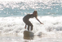 antje surfing