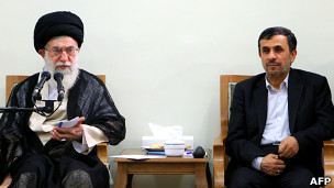 احمدی نژاد و آیت الله خامنه ای