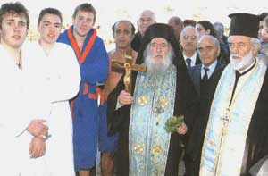 Cristos mewn glas - cyn mentro i'r dyfroedd