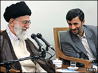 آیت الله خامنه ای و احمدی نژاد