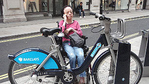 Liz with a London cycle hire scheme bike