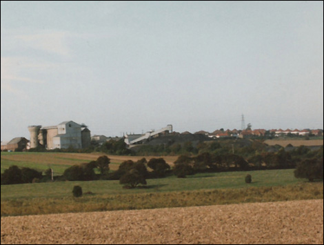 Circular Road, Betteshanger and the colliery. Photo by Peter Holden.