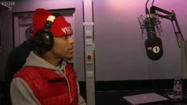 Bow Wow gets his wonton soup cook on for Westwood