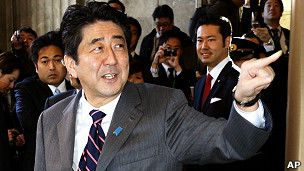 安倍晉三抵達日本國會大樓（26/12/2012）