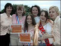 The two Ladies In Waiting and the Carnival Queen with their mums!