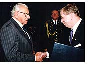 Nicholas Winton with Vaslav Havel
