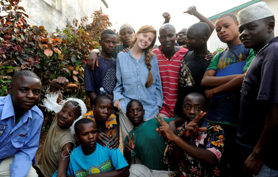 Kids with Guns: Stacey Dooley Investigates (Stacey Dooley with ex-child soldiers at a transit centre)