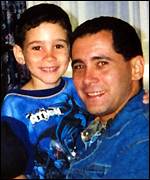 Elian se svým otcem