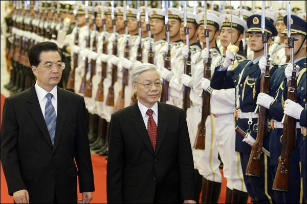 Hai lãnh đạo Đảng Hồ Cẩm Đào và Nguyễn Phú Trọng tại Bắc Kinh hôm 11/10/2011