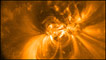 Imagem da Nasa de janeiro mostra labaredas solares (foto: cortesia Nasa / Missão Trace)