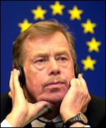 Václav Havel zastával vůči válce v bývalé Jugoslávii stejný názor