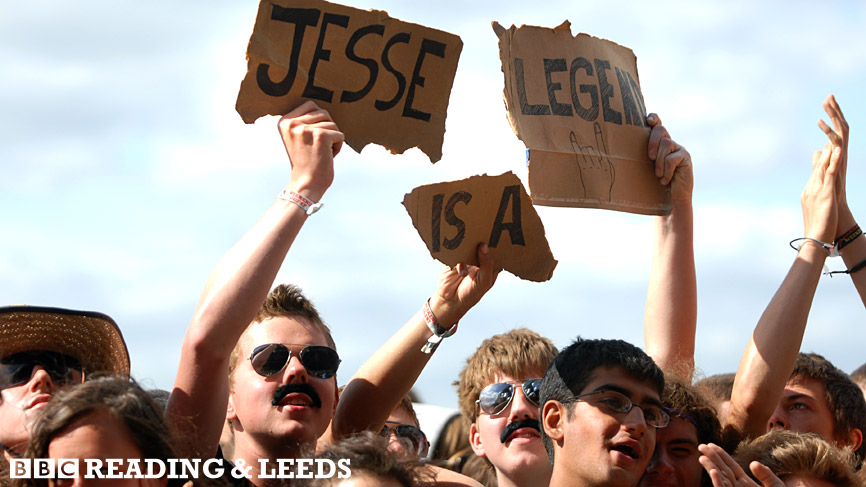 Reading Saturday's Crowd