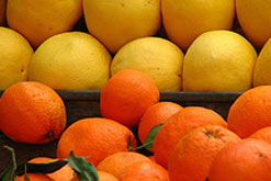 Oranges and Grapefruits: Photo courtesy of Karlah 1 on Flickr.