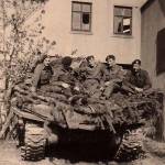 Denis is in the centre (this picture taken at Bremen, at the end of the war in April 1945).