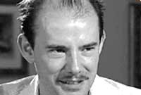 Daniel Evans yn actio