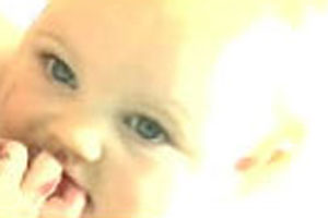 Kay and baby Jade get body painting