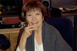 joanbakewell247_165.jpg