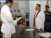 Ranawaka sworning in as new Environment minister (photo Sudath Silva)