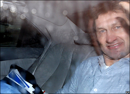 Tony Adams leaves Portsmouth 