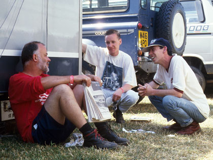 1995 (l-r) John Peel, unidentified and Steve Lamacq.
