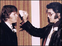 Sonny West and Elvis | Photo: Sonny West