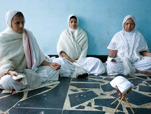 Jains meditating Jains meditating