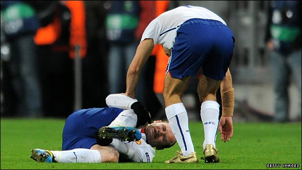 Rooney's injury looked serious but could a return be on the cards on Wednesday