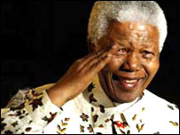 Ông Nelson Mandela tại cuộc hòa nhạc vì bệnh nhân HIV/AIDS