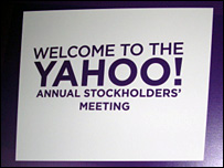 Sign saying welcome to Yahoo meeting