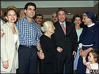 Piyer Cemayel ailesi ile 