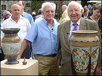 Potaholic Henry Sandon (right)