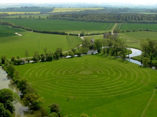 Lyveden New Bield turf labyrinth (c) NT/Mark Bradshaw