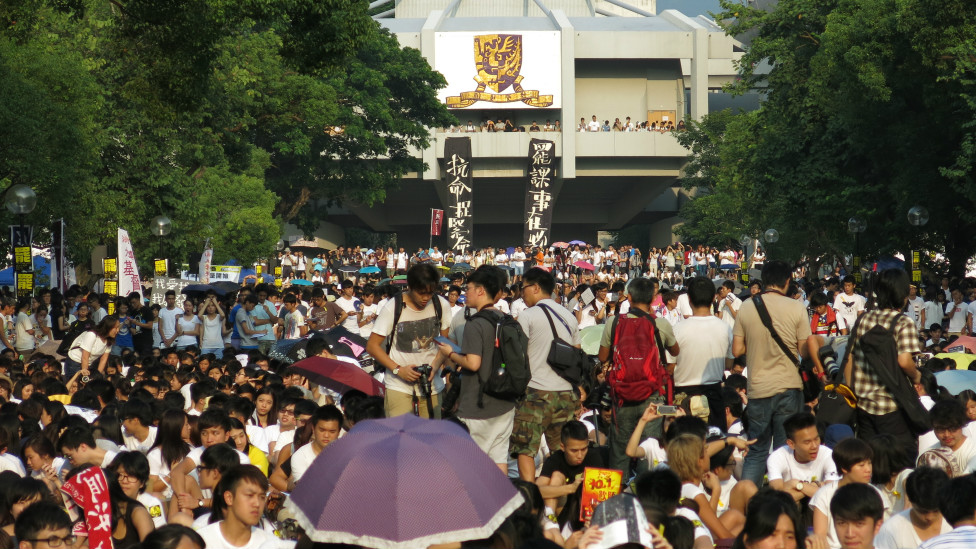 香港中文大学百万大道上参与罢课集会的学生（22/9/2014）