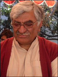 اسفند یار ولی خان 