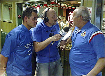 Clem chats to some Italians