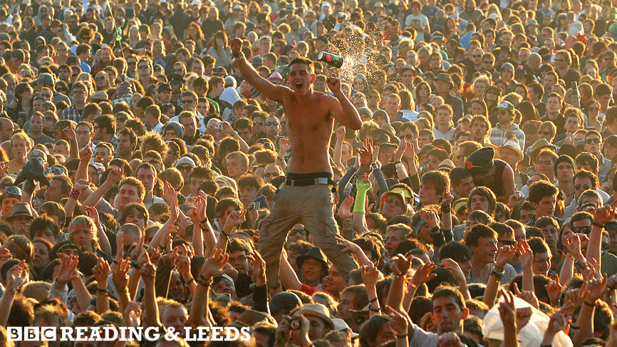 Reading Saturday's Crowd
