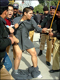 لاپتہ افراد کے اہل خانہ